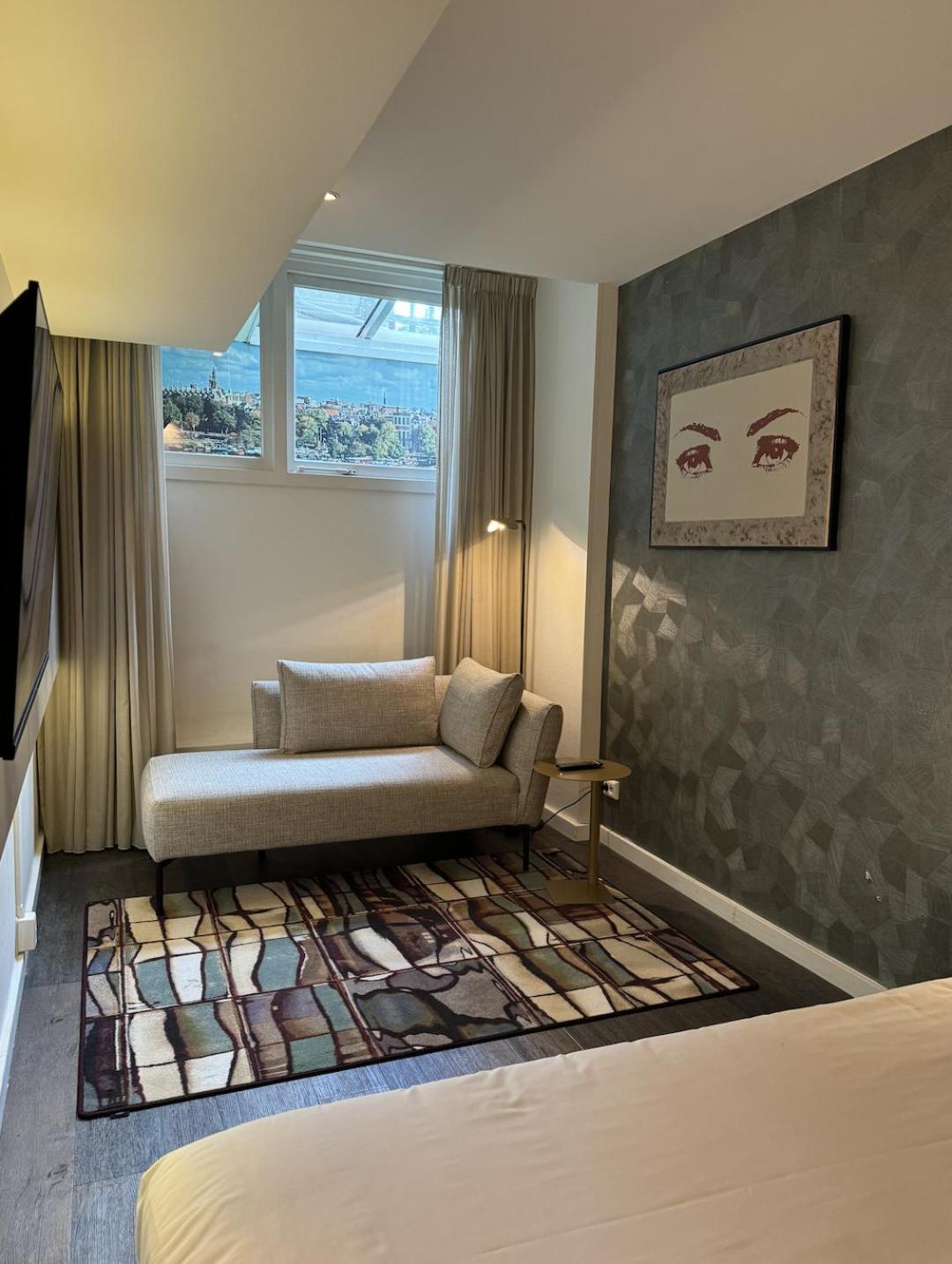 Deluxe Twin Room Souterrain (Basement)